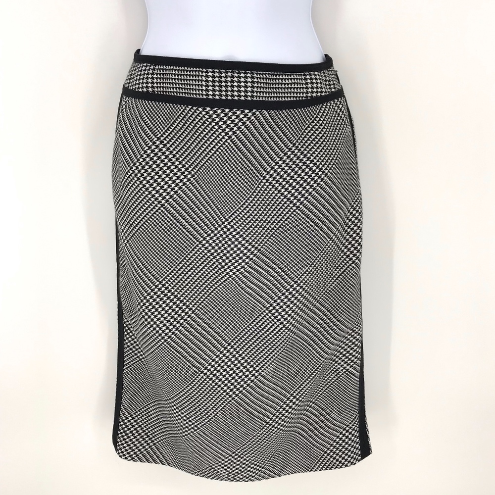 WHBM Houndstooth Pencil Skirt